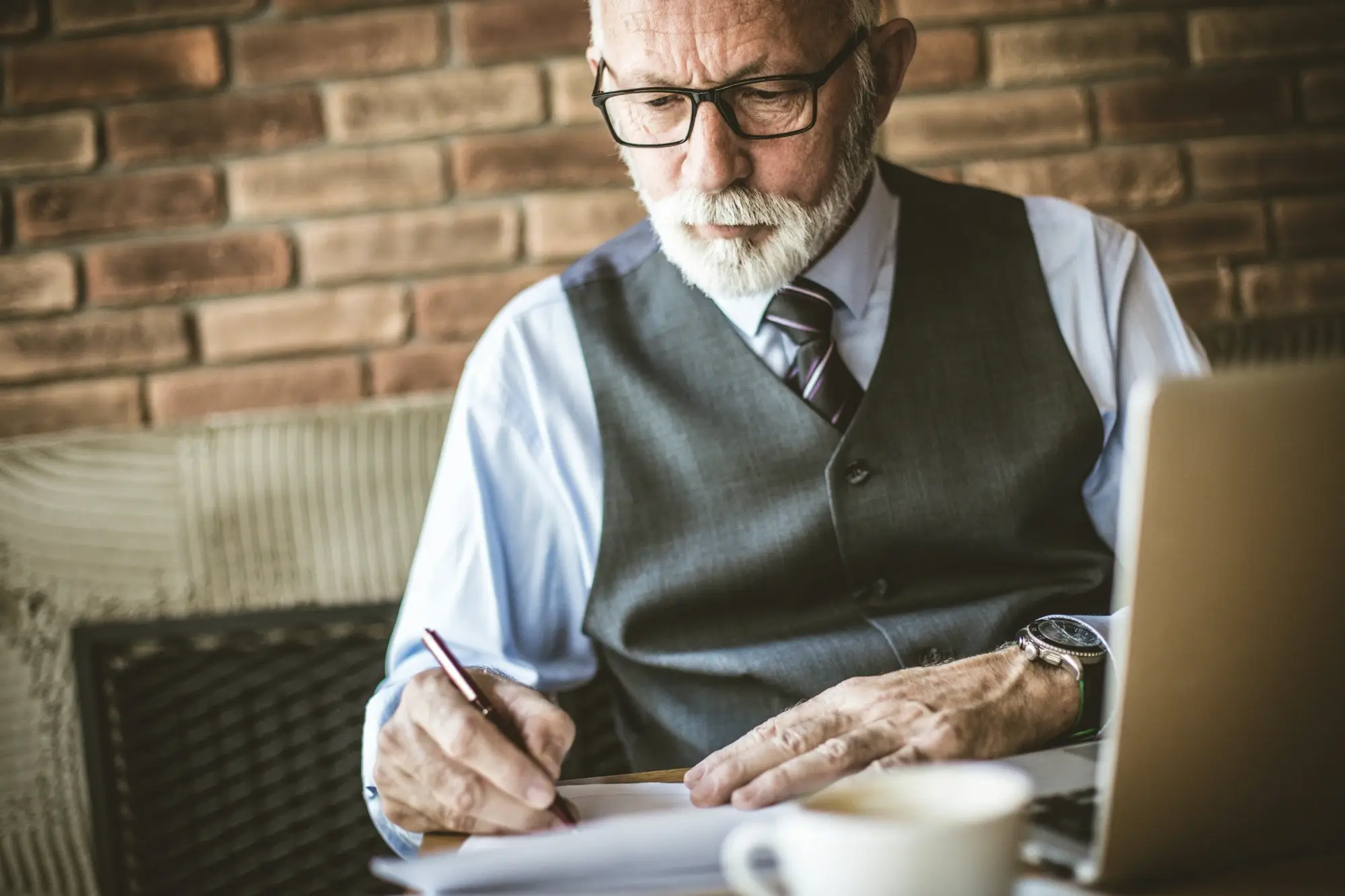 Plazo Fijo vs Depósito a Término: Diferencias y Rentabilidad